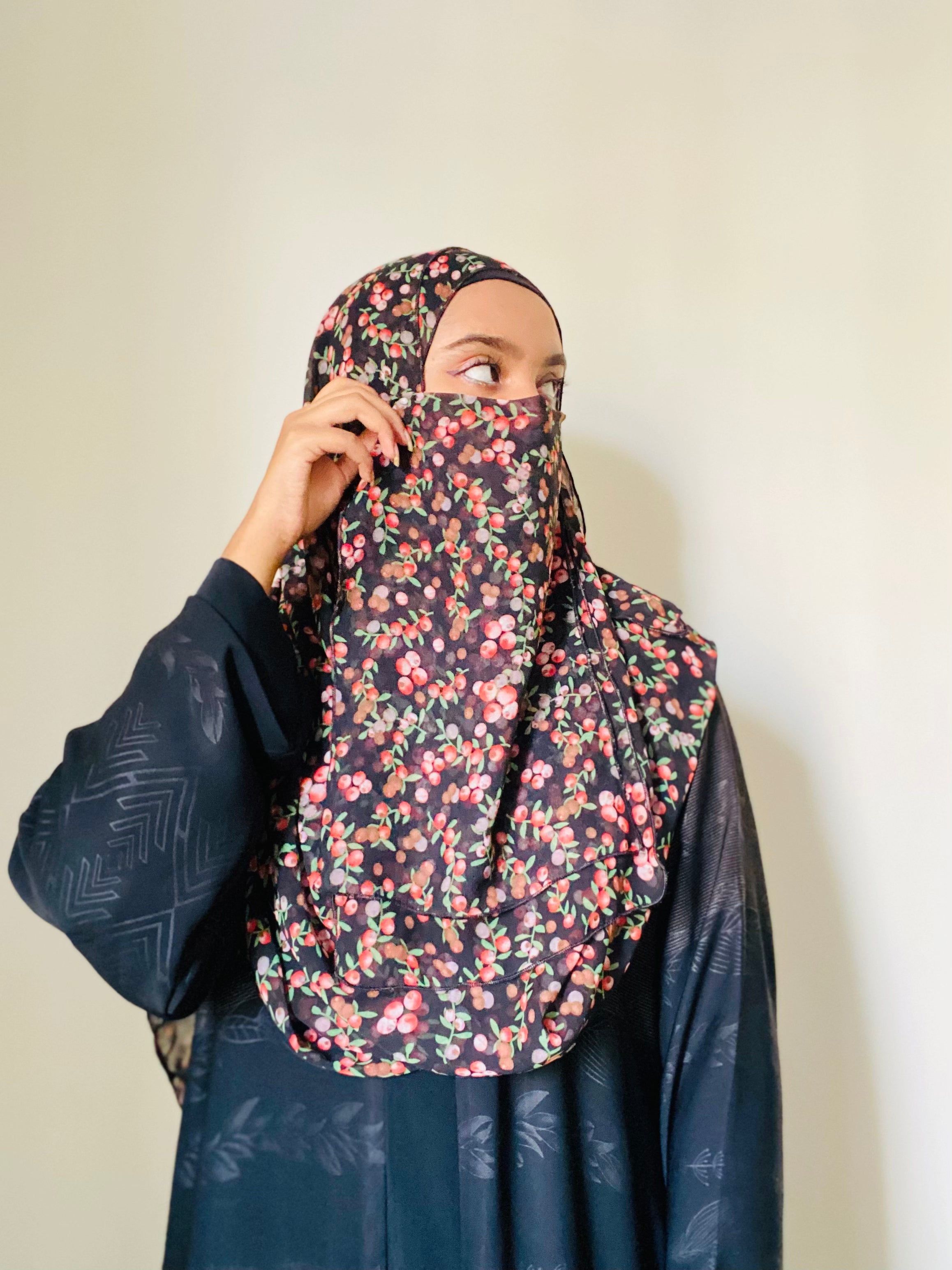 Printed Double Loop Hijab With Plain Niqab - Black Berry Design